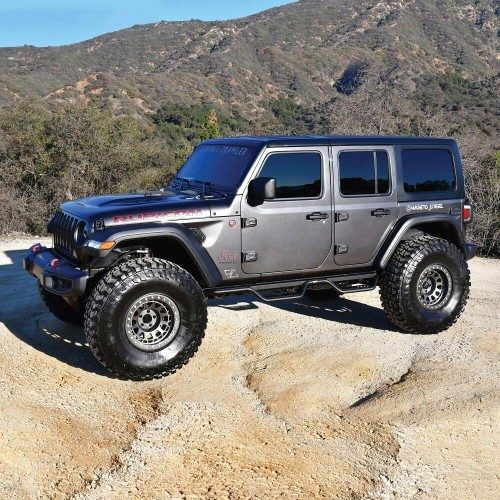 Westin Outlaw Drop Nerf Bars