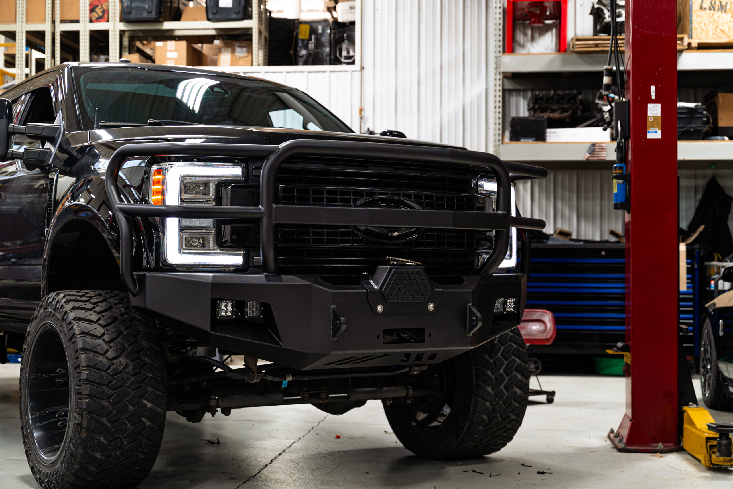 Ford Superduty with bash bar brush guard